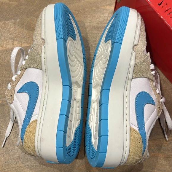 Air Jordan Elevate Low women’s 6.5 - Picture 3 of 7